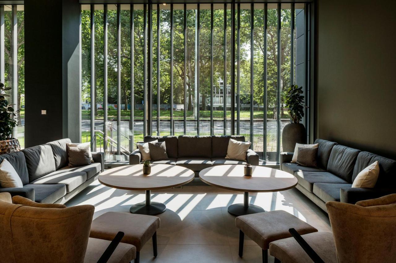 Melia Frankfurt 4*